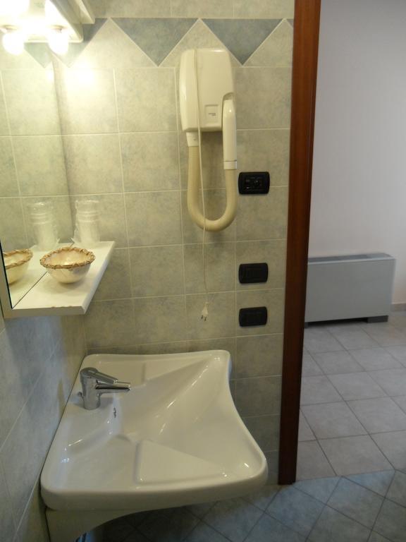 דולו Locanda Gallo חדר תמונה